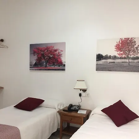 Palacete Puerta De Arcos Hotel *